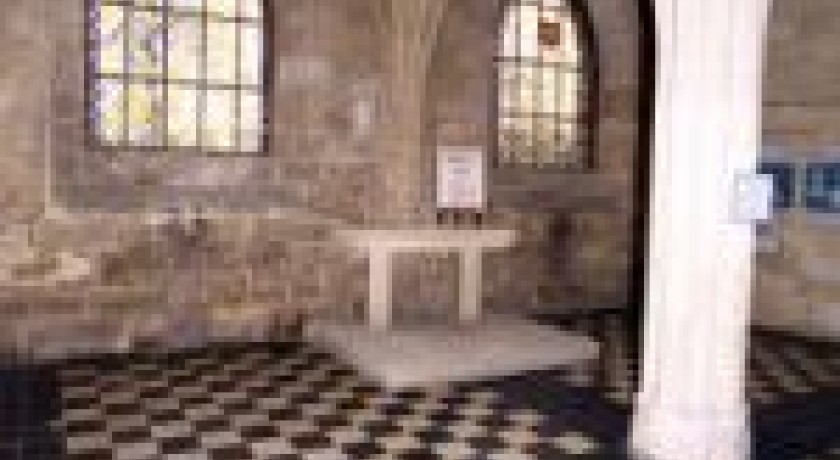 ABBAYE ROYALE DU MONCEL - CLUB DU VIEUX MANOIR