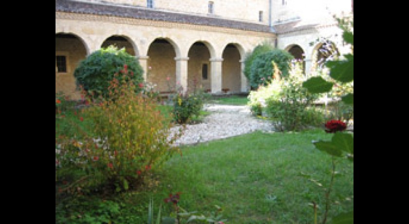 Abbaye Sainte-Marie du Rivet