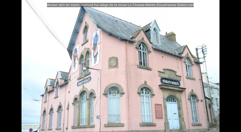 Ancien abri du marin, aujourd'hui siège de la revue Le Chasse-Marée