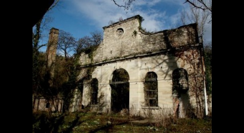 Ancienne forge de Caussanus, puis entreprise de lessives Bozel Malétra, à Bruniquel, Tarn et Garonne