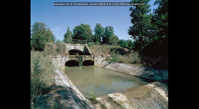 aqueduc de la Chotarderie (canal latéral à la Loire)