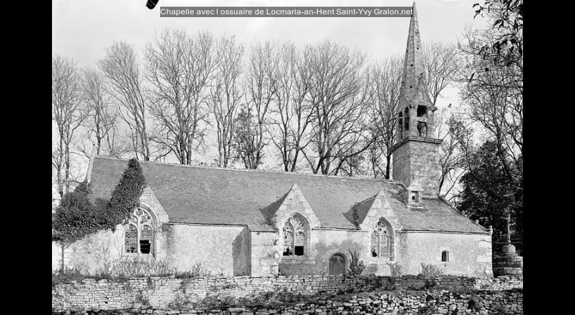 Chapelle avec l'ossuaire de Locmaria-an-Hent