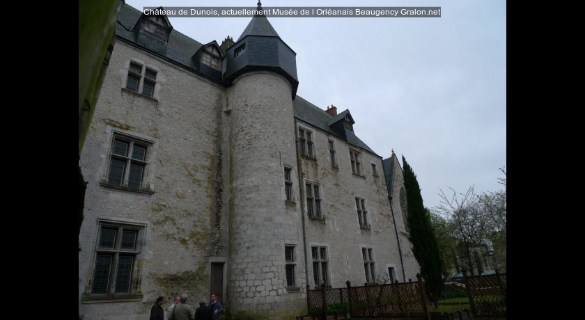 Château de Dunois, actuellement Musée de l'Orléanais