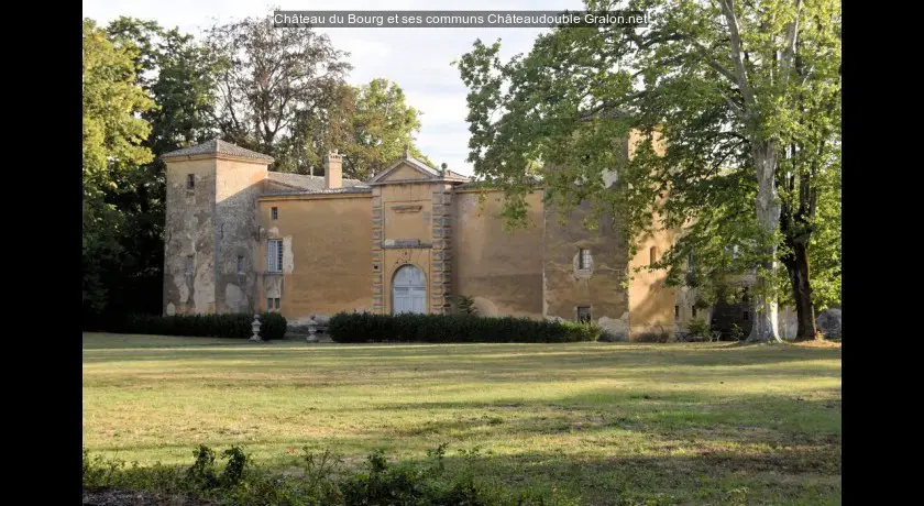 Château du Bourg et ses communs