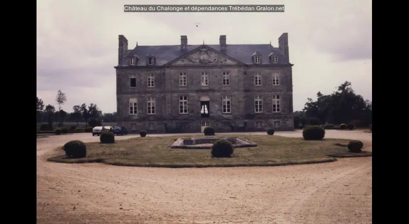 Château du Chalonge et dépendances