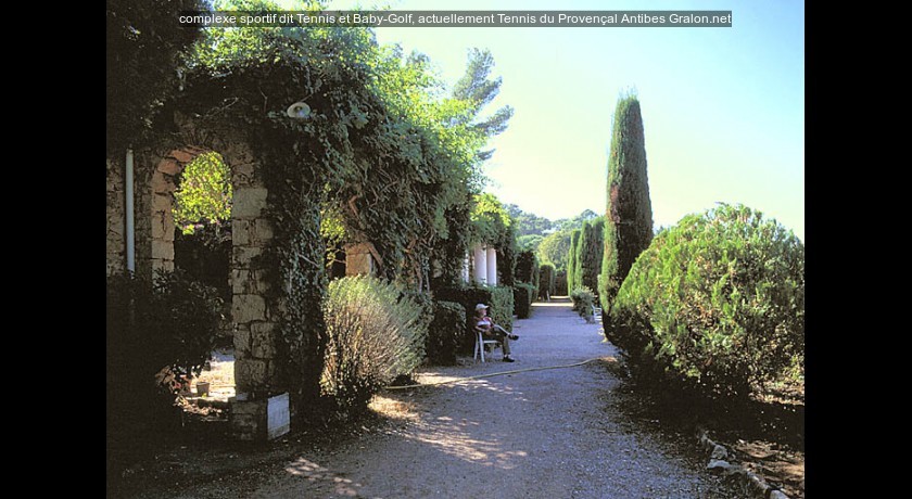 complexe sportif dit Tennis et Baby-Golf, actuellement Tennis du Provençal