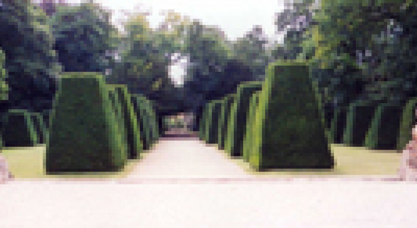 DONJON ET PARC DU CHATEAU DE VIC SUR AISNE