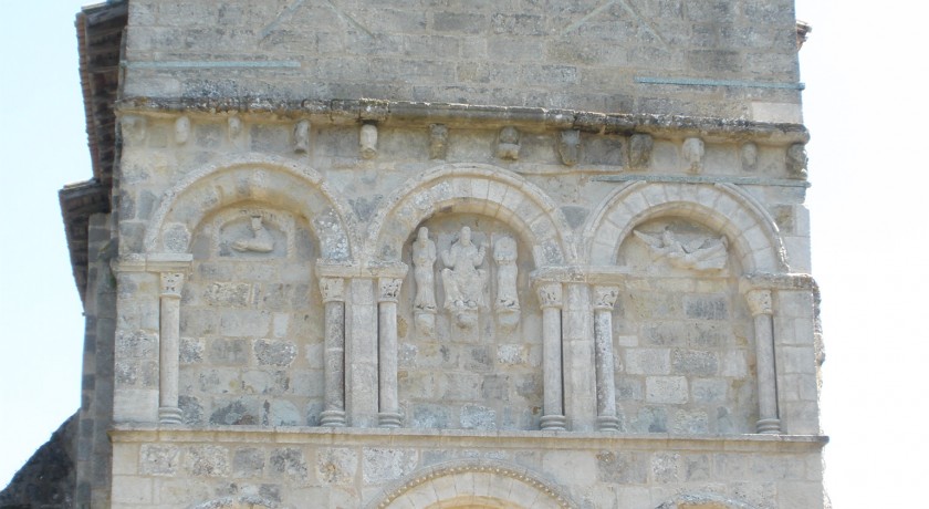 Eglise de Saint Michel de Rivière