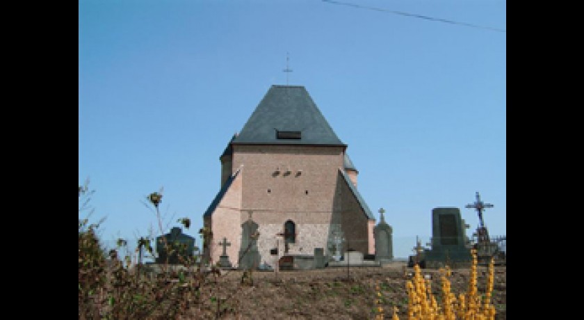 EGLISE FORTIFIEE DE BEAURAIN