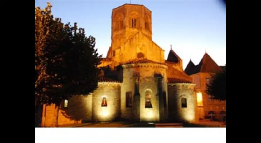 Eglise Romane Saint-Hilaire