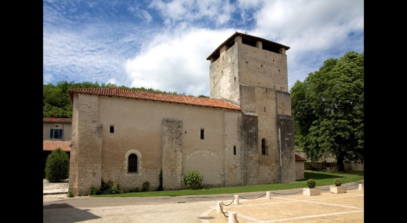 Eglise Saint-Pierre-et-Saint-Paul de Bussac