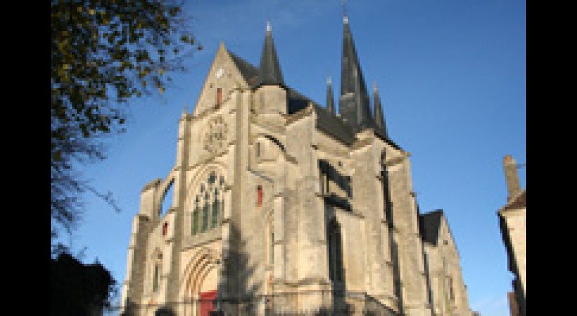 EGLISE St JEAN-BAPTISTE & St JULIEN DE ROYAUCOURT-ET-CHAILVET