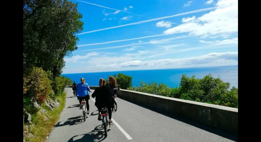 Excursion en E-Bike sur les paysages de la Côte d'Azur au départ de Nice