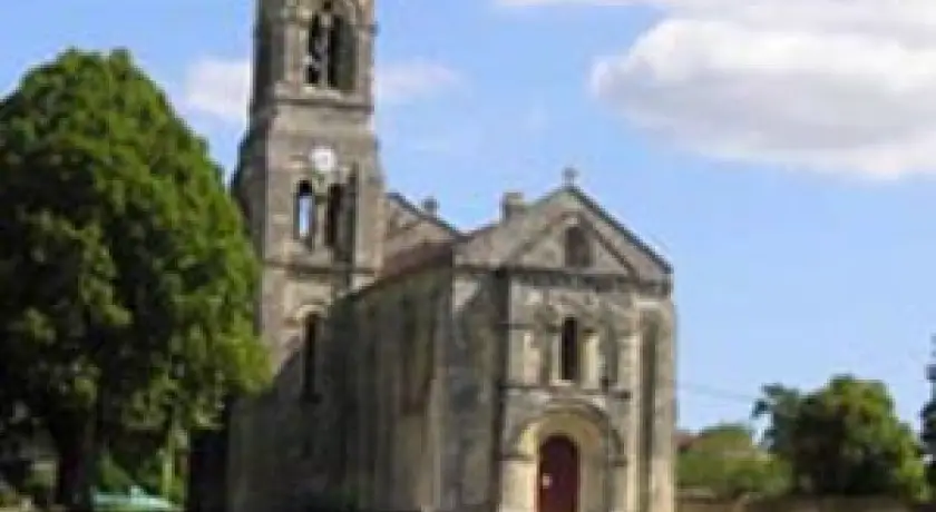 Façade de l'église Saint-Pierre de Loupiac