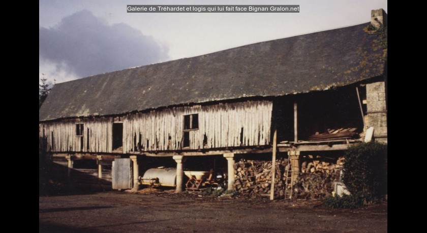 Galerie de Tréhardet et logis qui lui fait face