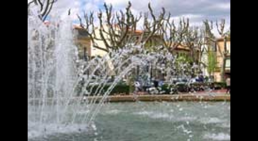 JARDIN D'ENFANTS DE LA PLACE DU GÉNÉRAL DE GAULLE.