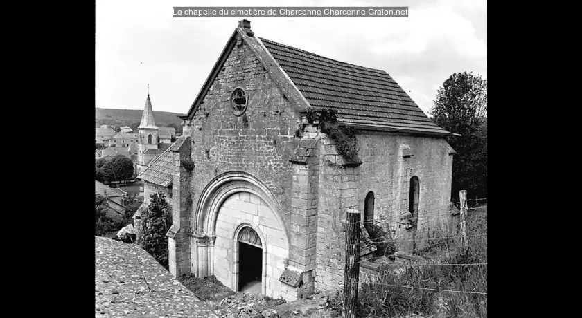 La chapelle du cimetière de Charcenne