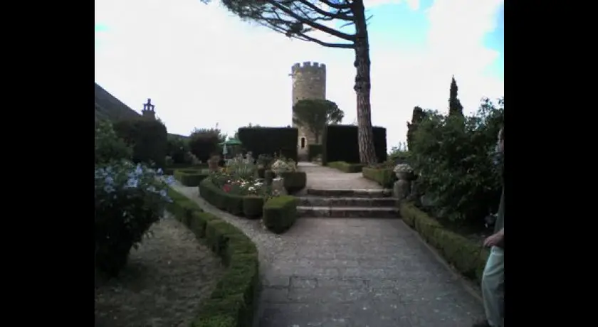 Le Château de Turenne, parc et jardin