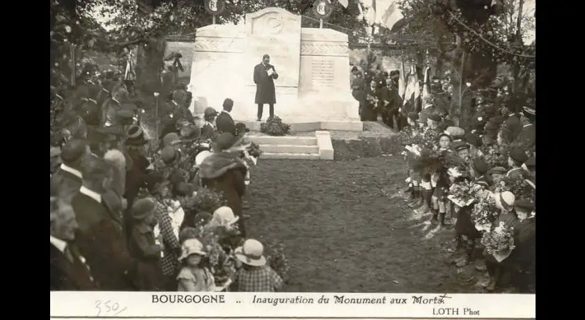 Monument aux morts de la guerre 1914-1918 à Bourgogne (51)