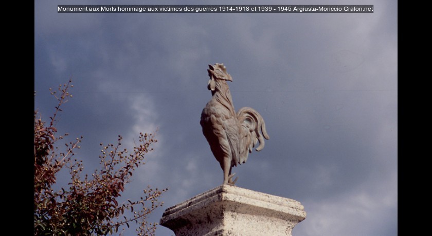 Monument aux Morts hommage aux victimes des guerres 1914-1918 et 1939 - 1945