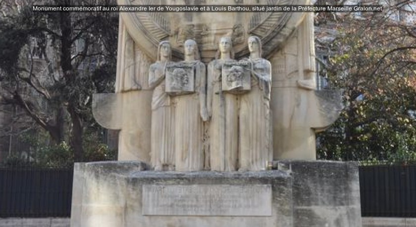 Monument commémoratif au roi Alexandre Ier de Yougoslavie et à Louis Barthou, situé jardin de la Préfecture