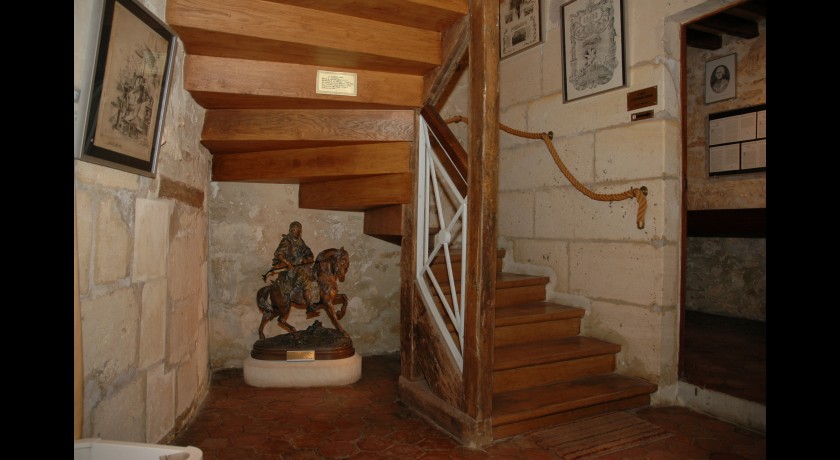 MUSEE NATIONAL GADZARTS DE LIANCOURT