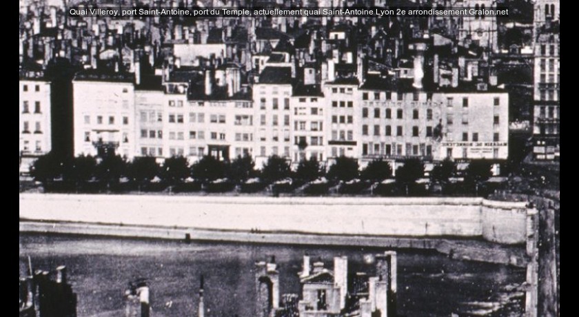 Quai Villeroy, port Saint-Antoine, port du Temple, actuellement quai Saint-Antoine