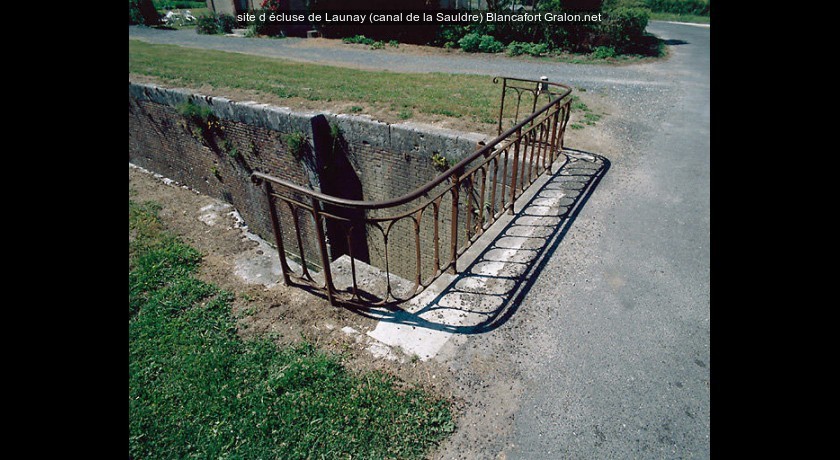 site d'écluse de Launay (canal de la Sauldre)