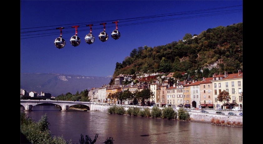 Téléphérique de grenoble bastille Grenoble tourisme