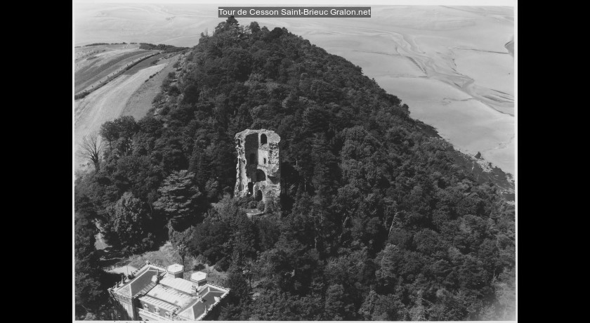 Tour de Cesson