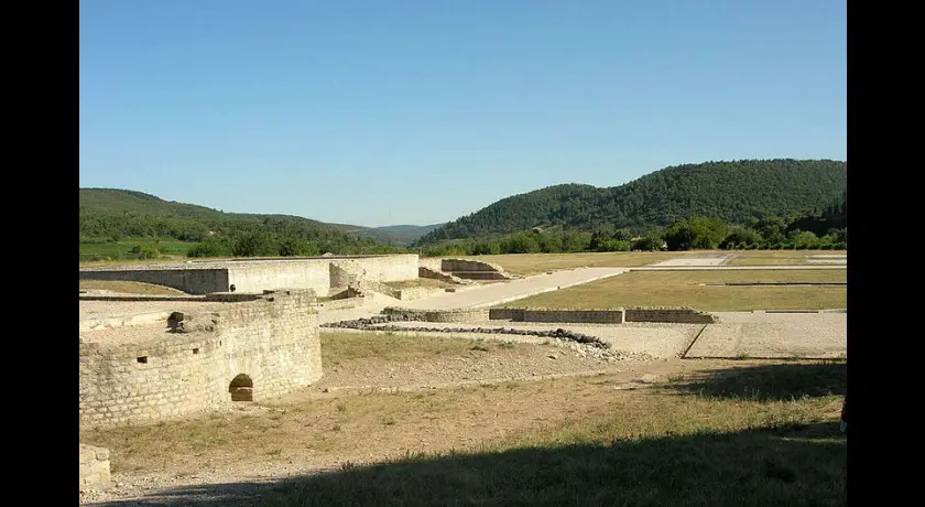 Vestiges de l'agglomération antique à Alba la Romaine (07)