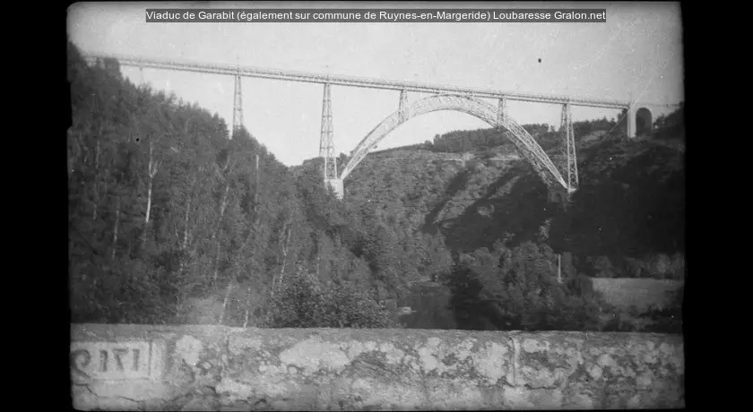 Viaduc de Garabit (également sur commune de Ruynes-en-Margeride)