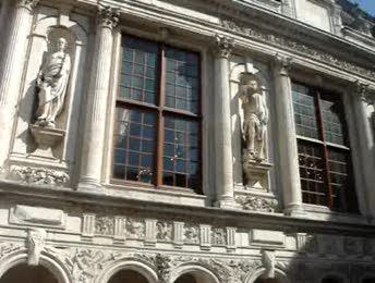 Video Cour intérieure de la mairie